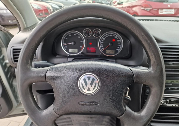 Volkswagen Passat cena 6900 przebieg: 267000, rok produkcji 2004 z Daleszyce małe 529